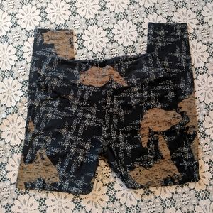 LuLaRoe cat leggings. Like new.